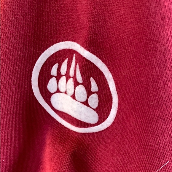 Red quarter Zip Up Sweatshirt with Relaxed Fit and Soft Material - Picture 4 of 8